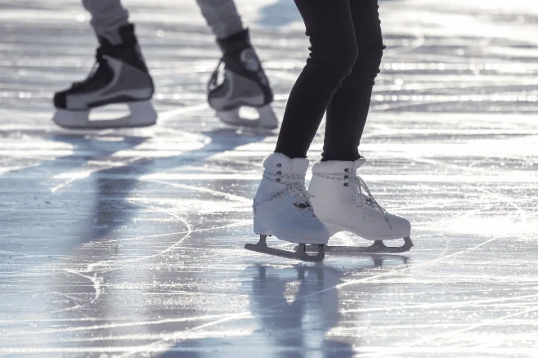 Active leisure - Ice Skating in the City