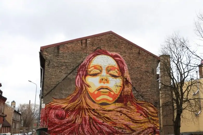 Reiseführer für Straßenkunst - Das rote Gesicht