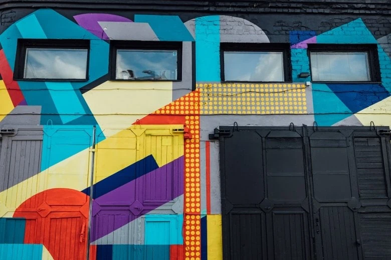 Reiseführer für Straßenkunst - Der Hangar im Viertel der Tallinas-Straße